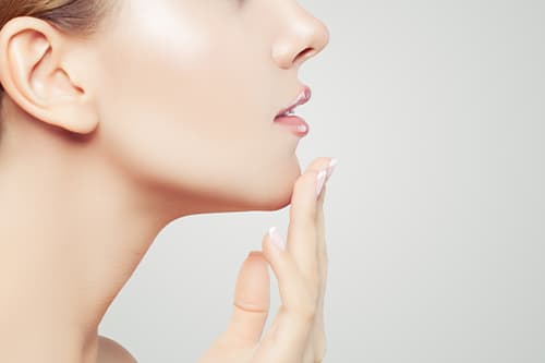 鼻筋・鼻先を整える