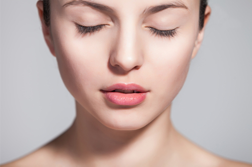 奥目とは？特徴や治し方を解説