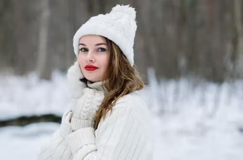 寒さが老け顔の原因に！？「顔の冷え」にはご用心！