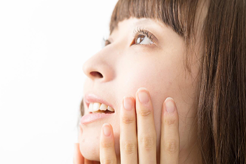 美容ライターが教える！ 二重になるならメイク？二重整形？