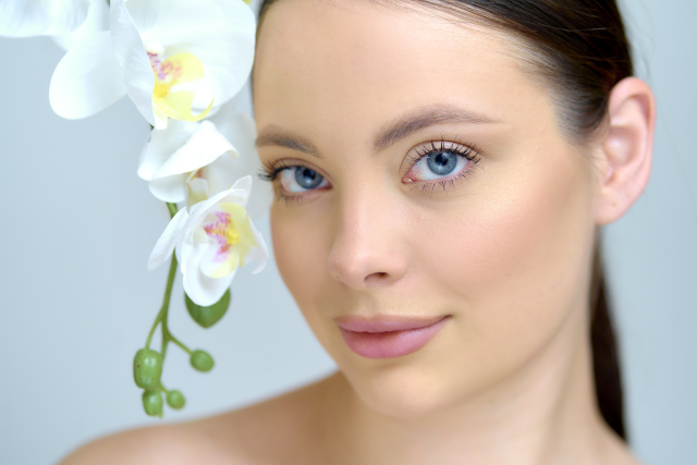 二重整形するなら、まぶたの脂肪取りを検討するのもあり