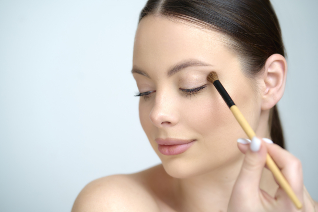 まぶたが厚い人が二重整形を成功させるには？