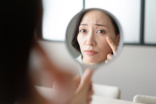 目元のエイジングサインの主な種類と原因