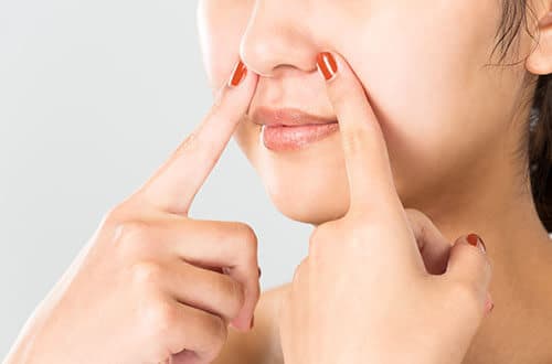 毛穴の開きが特に起こりやすい鼻と頬のケア方法