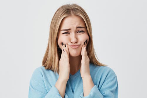 顔だけ太ることってあるの？「顔太り」の原因と改善方法